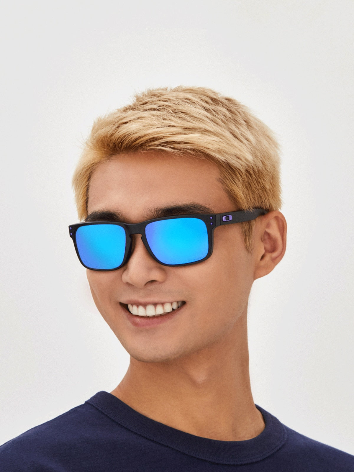 Oakley OO9102 Holbrook Men's Square Prizm Sunglasses - Matte Carbon Frame